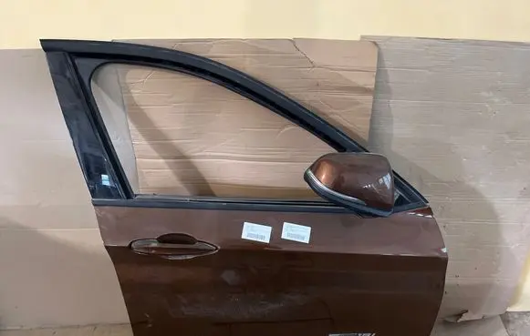 BMW X1 F48 F49 Front door 12425003 1812425003