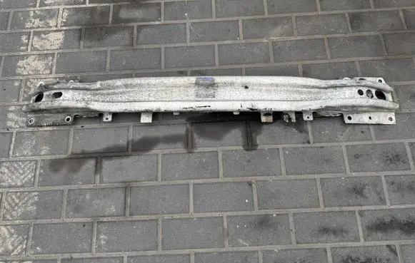 Volvo XC60 Front bumper support beam