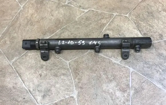 Mercedes-Benz E W211 Fuel main line pipe A6420700695