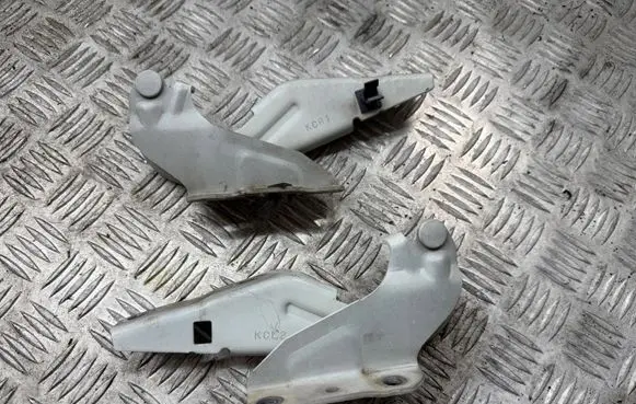 Peugeot 4007 Engine bonnet/hood hinges