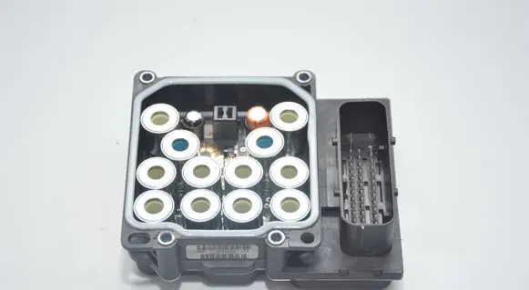 BMW 5 E60 E61 ABS Pump 6777797 6777799