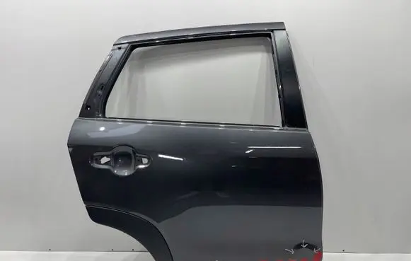 Suzuki SX4 S-Cross Rear door
