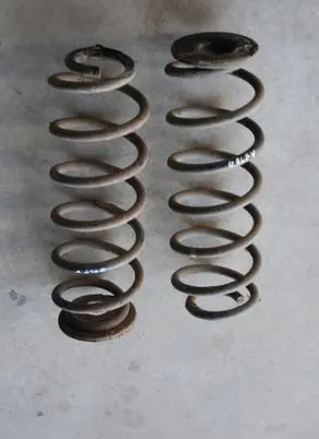 Volkswagen Golf V Rear coil spring 105KM