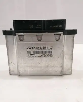 Audi Q3 8U Engine control unit/module 04e906027cl