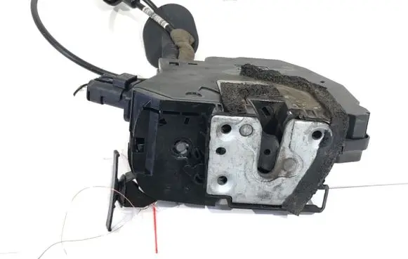 Renault Clio IV Front door lock 805004945R