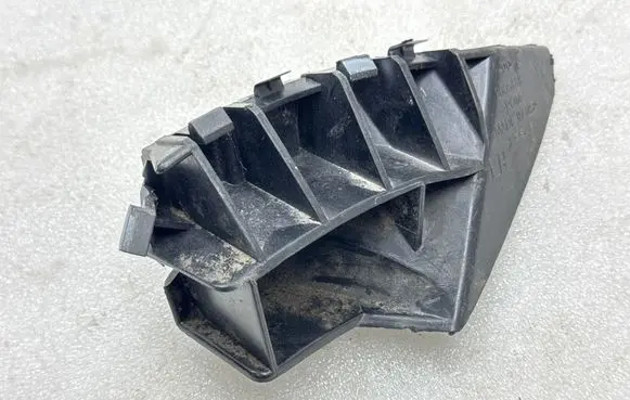 Tesla Model S Front bumper mounting bracket 600588800C 001C