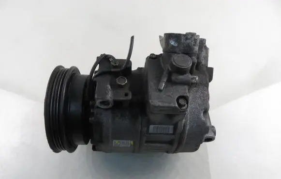 Volkswagen PASSAT B5.5 Air conditioning (A/C) compressor (pump) 4472208181 8D0260808