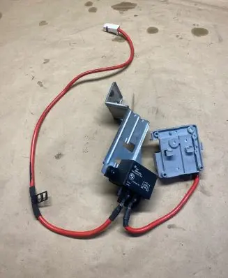 Coolant fan relay