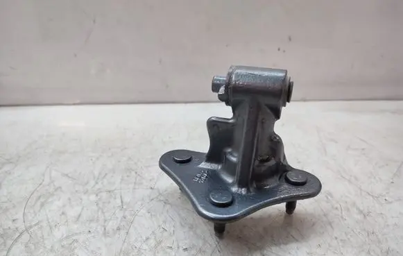 Mercedes-Benz ML W166 Front door lower hinge 