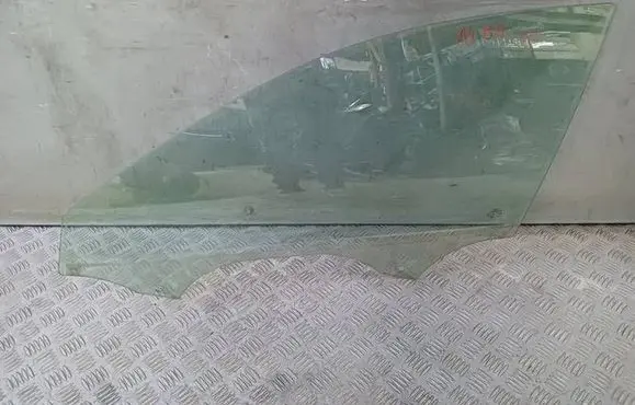 Audi A4 S4 B9 Front door window glass four-door 8W0845201