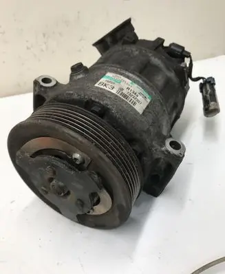 Opel Insignia A Air conditioning (A/C) compressor (pump)