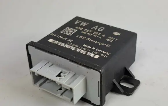 Audi A6 S6 C6 4F Light module LCM 4H0907357A 01017801AE
