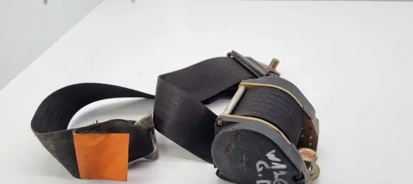 Rear seatbelt