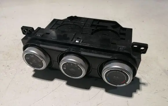 Subaru Impreza IV Climate control unit 72311FJ500