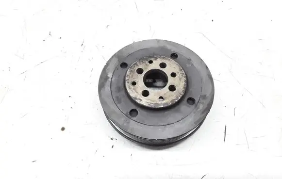 Volkswagen Golf IV Crankshaft pulley 038105243