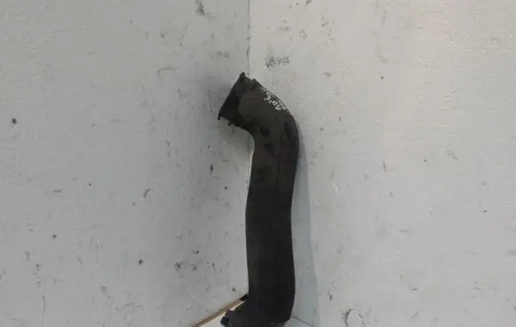 Audi A8 S8 D3 4E Intercooler hose/pipe 4E0145737M