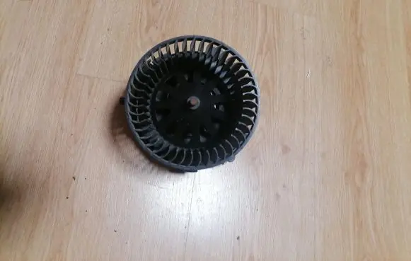 Peugeot 206 CC Heater fan/blower 55767