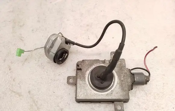 Honda Accord Headlight ballast module Xenon W3T16271