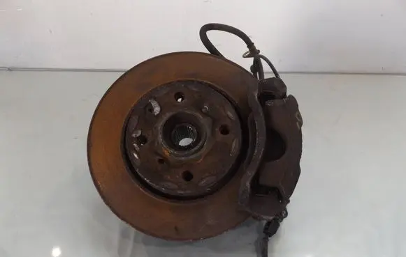Toyota Aygo AB10 Front wheel hub spindle knuckle 