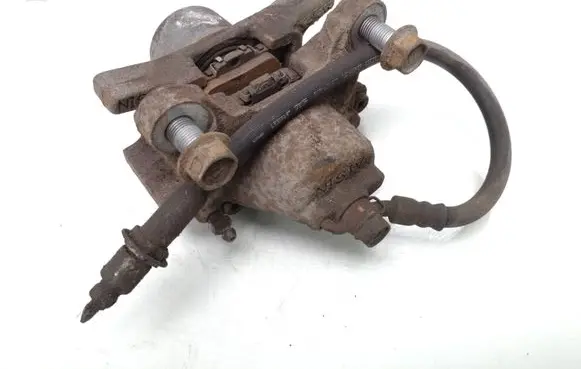 Lexus SC 430 Rear brake caliper