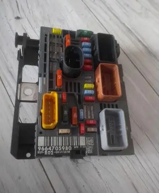 Peugeot 407 BSM Control unit 9664705980
