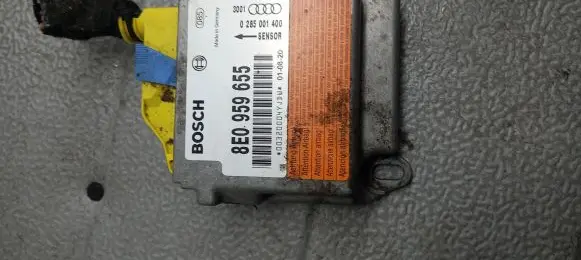Audi A4 S4 B6 8E 8H Airbag deployment crash/impact sensor