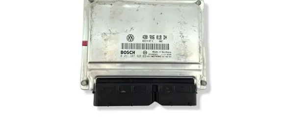 Volkswagen PASSAT B5.5 Engine control unit/module 4B0906018DH 0261207928