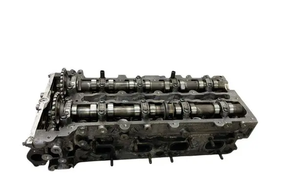 Mercedes-Benz C W204 Engine head A6510150601 13035641 1401