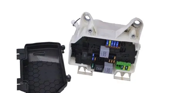 Mercedes-Benz C W205 Fuse box set 