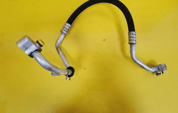 Audi Q7 4L Air conditioning (A/C) pipe/hose