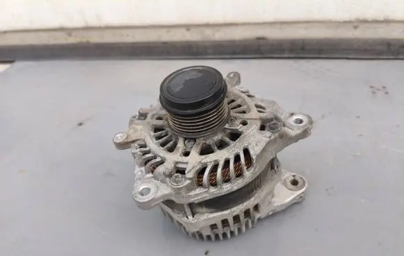 Subaru Forester SJ Generator/alternator 23700aa761