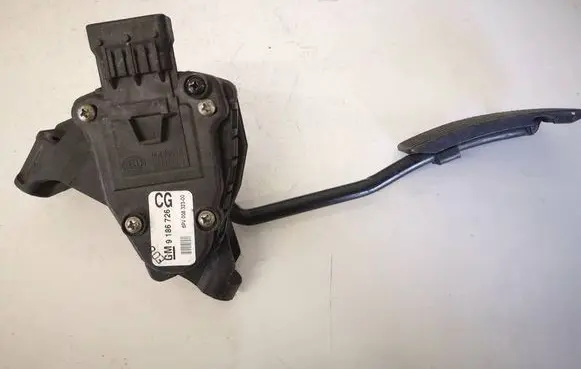 Opel Vectra C Accelerator throttle pedal 9186726 6PV00832300