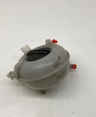 Volkswagen Golf VII Coolant expansion tank/reservoir 5Q0121407H 8V0121407