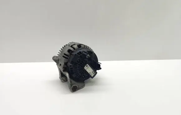 BMW 5 E60 E61 Generator/alternator 7799204 7799204AI02 2543305B