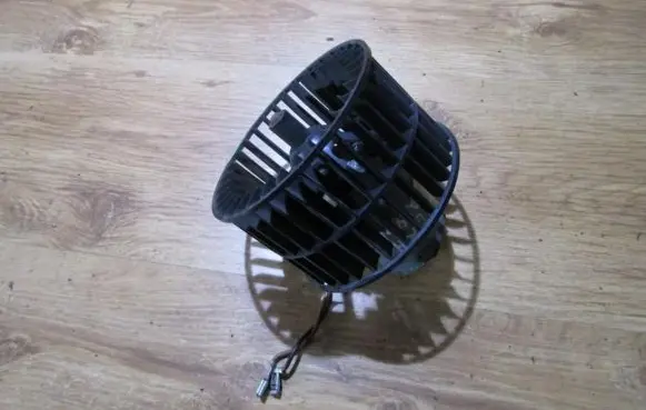 Opel Tigra A Heater fan/blower 15401620798