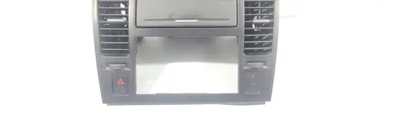 Nissan Tiida C11 Dash center air vent grill 68750EL00A 68751EL00A 68108EM10A