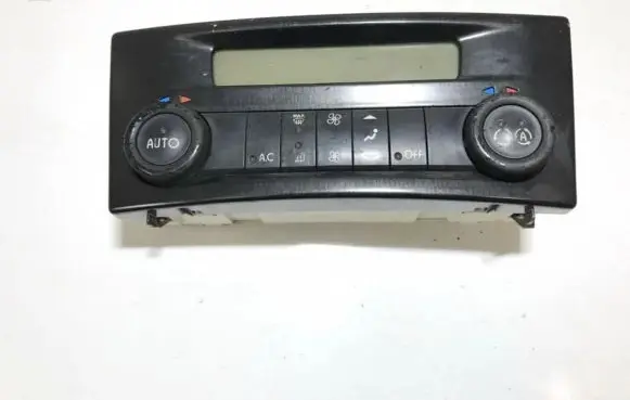 Renault Laguna II Climate control unit 8200181132 52485201