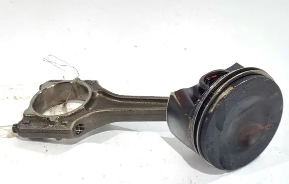 Volkswagen PASSAT CC Piston with connecting rod CBF