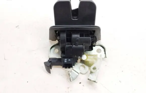 Audi A4 S4 B8 8K Tailgate/trunk/boot lock/catch/latch 8K9827505A 8K9827520