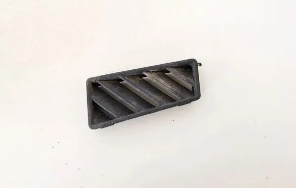 Audi A3 S3 8P Dash center air vent grill 8E0819794B