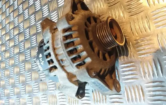 Opel Tigra A Generator/alternator 61121SDPR