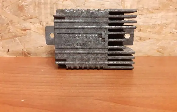 Mercedes-Benz A W168 Coolant fan relay A0275458032 2678