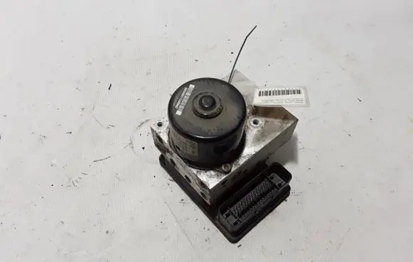 Volvo XC90 ABS Pump 30714135
