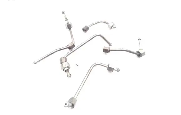 Fuel injector supply line/pipe