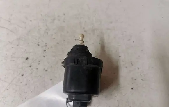 Audi 100 S4 C4 Headlight level adjustment motor 00437547