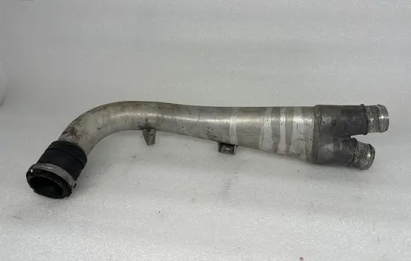 Volkswagen Touareg I Intercooler hose/pipe 7L6145945C