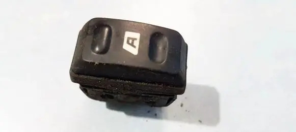 Hyundai Tucson JM Electric window control switch