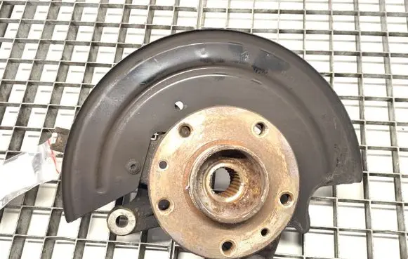 Dacia Duster II Front wheel hub spindle knuckle