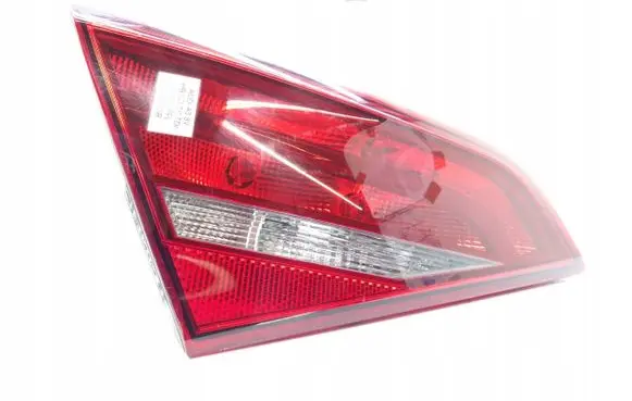 Audi A3 S3 8V Tailgate rear/tail lights 8V4945093