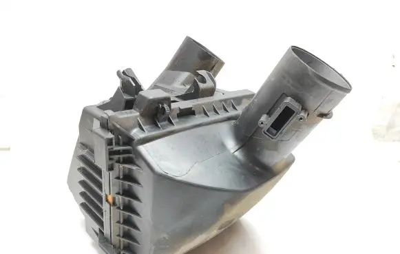 Air filter box